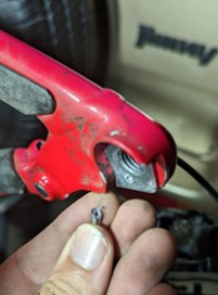 Removing the snapped dropout set-screw from my MTB.