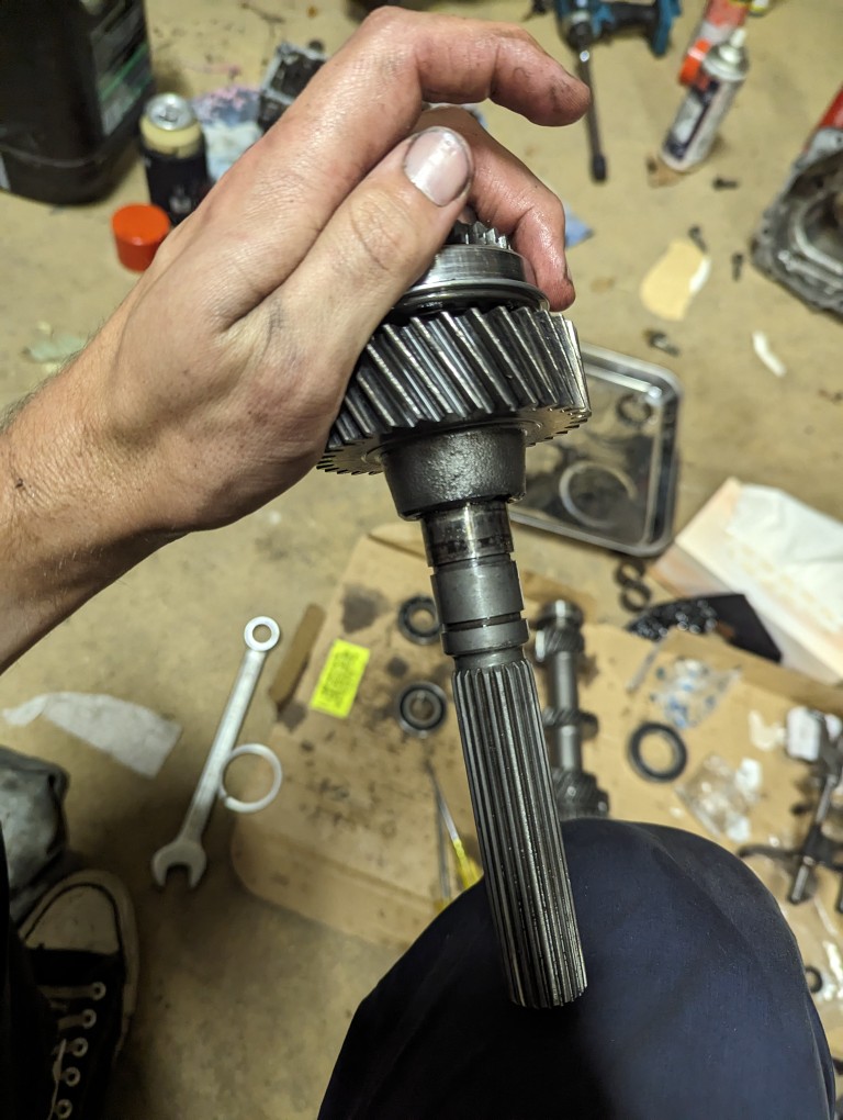 Rebuilding the gearbox in my JB43 Suzuki Jimny.