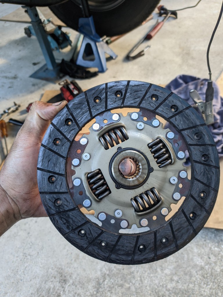 The old jimny clutch, and seeing where it only engaged on the outer edge.